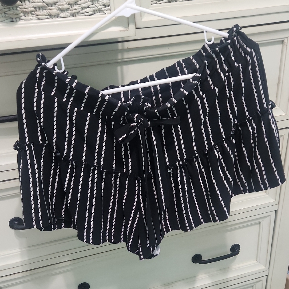 Hot Kiss Black & White Striped Shorts